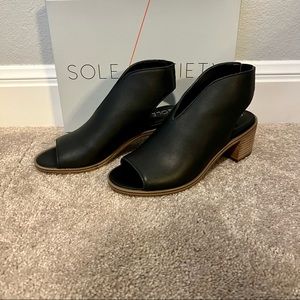 Never Worn Black Leather Sole Society Terryn Sandal